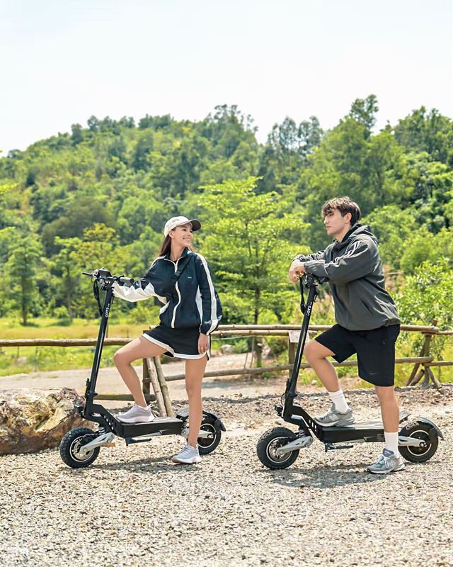 Magnetic date idea：you get two OOTD T10s. Park views, city lights, and every little stop becomes a memory. That’s it. That’s the idea.