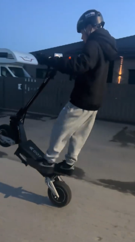 The OOTD T10 makes every ride smooth, effortless, and full of fun.