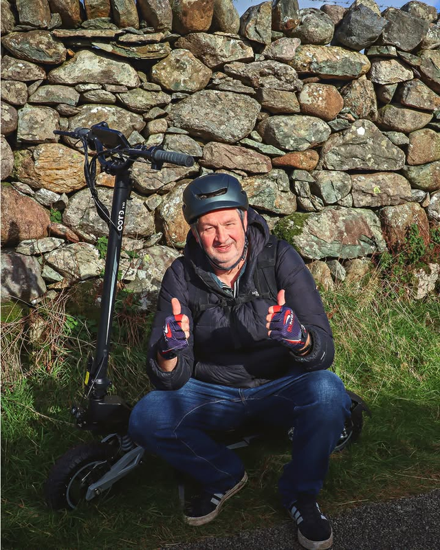 Ride the T10 18Ah 🛴 and experience ultimate range and a smooth ride #OOTD