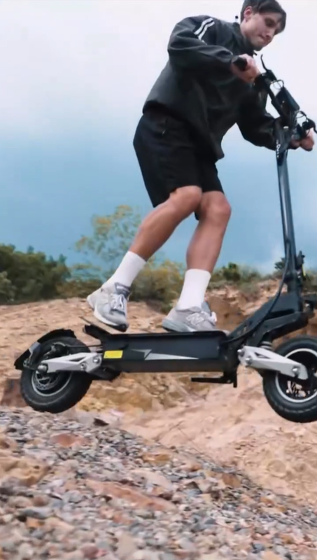 From smooth city commutes to weaving through park trails, the OOTD T10 gives you the perfect balance of power and leisure.