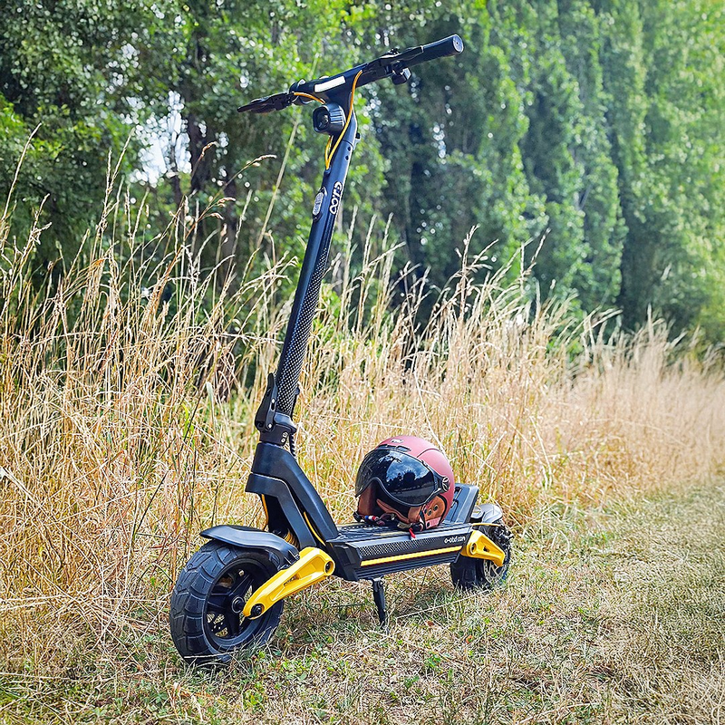 Spend your weekend riding the S10 through the forest 🌿, weaving between trees and feeling the wind on your face