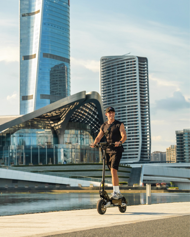 Effortless style. Electric vibes. ⚡🛴
OOTD T10 lets you skip the traffic , glide through the city , and keep that smile shining ✨